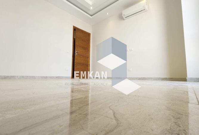 8394180 - Property Image 2