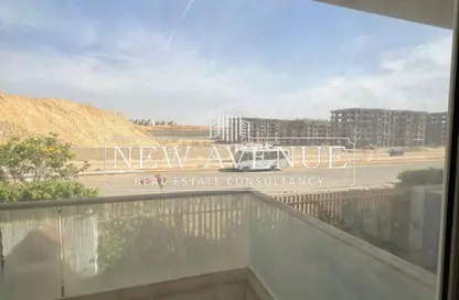 Apartment - 2 Bedrooms - 2 Bathrooms for sale in Mountain View iCity - 5th Settlement Compounds - The 5th Settlement - New Cairo City - Cairo