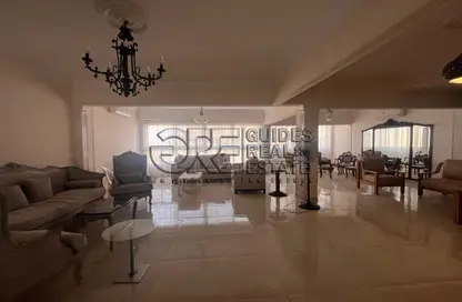 (بنتهاوس  (روف - 4 غرف نوم - 4 حمامات للايجار في شارع اسماعيل محمد - الزمالك - القاهرة