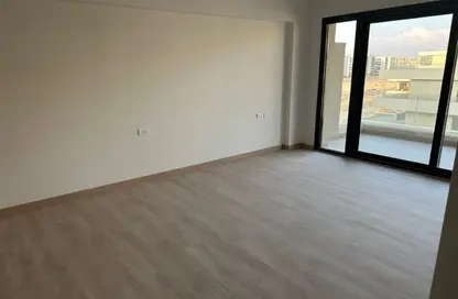 شقة - 3 غرف نوم - 3 حمامات للبيع في كمبوند البروج - كمبوندات الشروق - مدينة الشروق - القاهرة