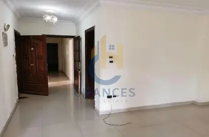 Apartment - 3 Bedrooms - 2 Bathrooms for sale in Al Esraa St. - El Mearag City - Zahraa El Maadi - Hay El Maadi - Cairo