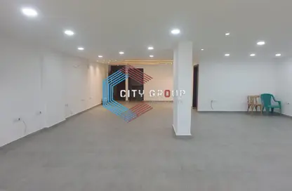 Office Space - Studio - 2 Bathrooms for rent in Zahraa El Maadi - Hay El Maadi - Cairo