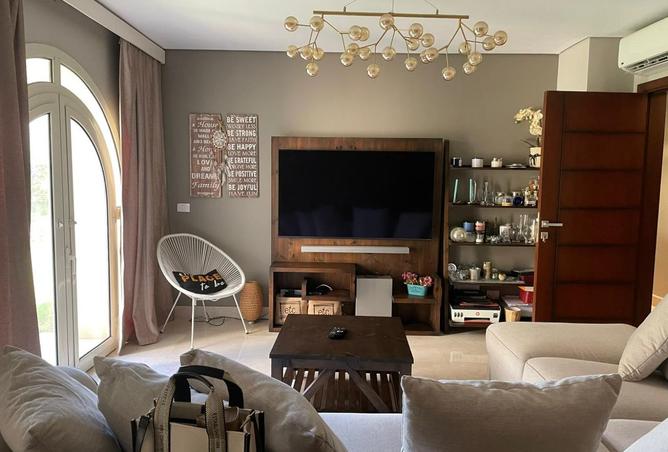 8284010 - Property Image 2