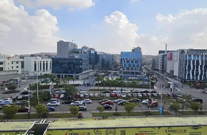 مساحات مكتبية - استوديو - 1 حمام للبيع في سنترال افينيو - الحي الثاني - الشيخ زايد - الجيزة