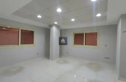 Apartment - 7+ Bedrooms - 3 Bathrooms for rent in 10th Sector - Zahraa El Maadi - Hay El Maadi - Cairo