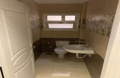 Apartment - 2 Bedrooms - 2 Bathrooms for sale in Madinaty - Cairo