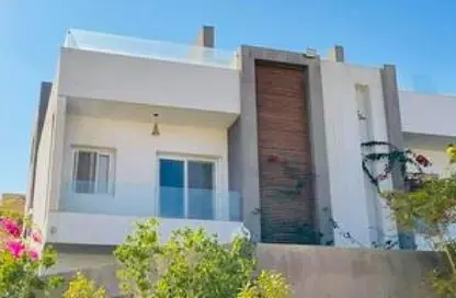 فيلا - 5 غرف نوم - 4 حمامات للبيع في فرست هايتس - محور 26 يوليو - مدينة 6 أكتوبر - الجيزة