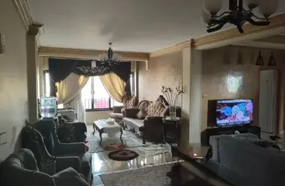 شقة - 3 غرف نوم - 1 حمام للبيع في شارع 33 - الحي الحادي عشر - الشيخ زايد - الجيزة