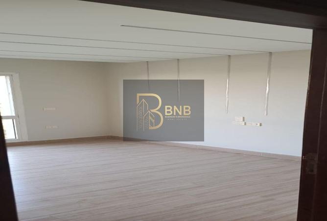 7976225 - Property Image 3