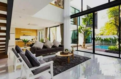 Townhouse - 4 Bedrooms - 4 Bathrooms for sale in Royal Meadows - Sheikh Zayed Compounds - Sheikh Zayed City - Giza