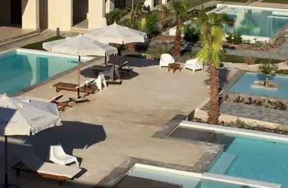 Chalet - 2 Bedrooms - 2 Bathrooms for sale in Jefaira - Ras Al Hekma - North Coast
