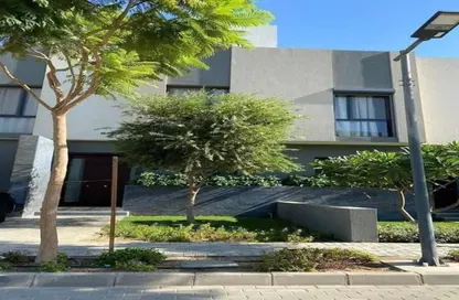 فيلا - 4 غرف نوم - 5 حمامات للبيع في كمبوند البروج - كمبوندات الشروق - مدينة الشروق - القاهرة