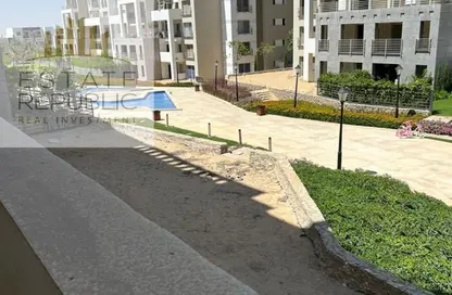 Apartment - 2 Bedrooms - 2 Bathrooms for sale in Hyde Park - New Cairo City - Cairo