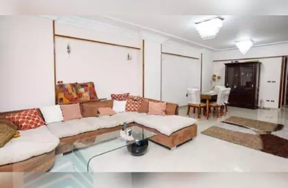 Apartment - 2 Bedrooms - 1 Bathroom for rent in Abo Qir St. - Glim - Hay Sharq - Alexandria