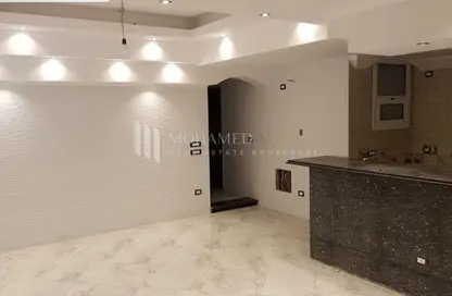 دوبلكس - 5 غرف نوم - 3 حمامات للبيع في المنطقة السياحية الرابعة - المنطقة السياحية - الحي المتميز - مدينة 6 أكتوبر - الجيزة