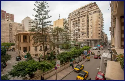 شقة - 3 غرف نوم - 2 حمامات للبيع في شارع مصطفي فهمي - جليم - حي شرق - الاسكندرية