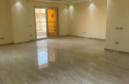 شقة - 3 غرف نوم - 2 حمامات للايجار في شارع عمر بن الخطاب - الماظة - مصر الجديدة - القاهرة