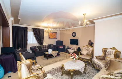 Apartment - 2 Bedrooms - 3 Bathrooms for sale in Al Geish Road - Laurent - Hay Sharq - Alexandria