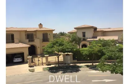 Villa - 3 Bedrooms - 3 Bathrooms for sale in Isadore - Uptown Cairo - Mokattam - Cairo
