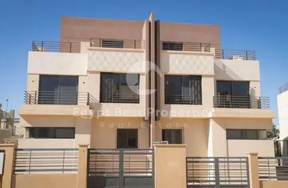 Twin House - 4 Bedrooms - 4 Bathrooms for sale in Alma - 2nd District - Sheikh Zayed City - Giza