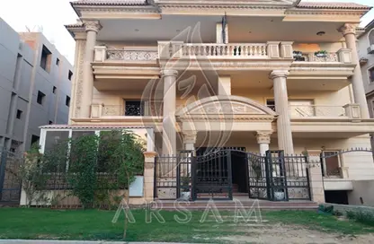 Apartment - 3 Bedrooms - 2 Bathrooms for sale in West Golf - El Katameya Compounds - El Katameya - New Cairo City - Cairo