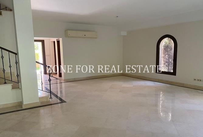 8110218 - Property Image 2