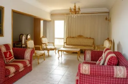 شقة - 3 غرف نوم - 1 حمام للبيع في شارع النزهه - ارض الجولف - مصر الجديدة - القاهرة شقة - 3 غرف نوم - 1 حمام للبيع في شارع النزهه - ارض الجولف - مصر الجديدة - القاهرة