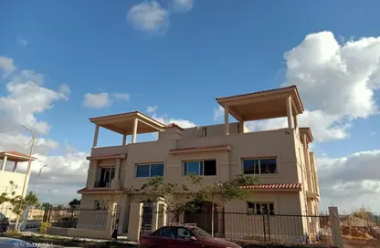 iVilla - 4 Bedrooms - 2 Bathrooms for sale in Alex West - Alexandria Compounds - Alexandria
