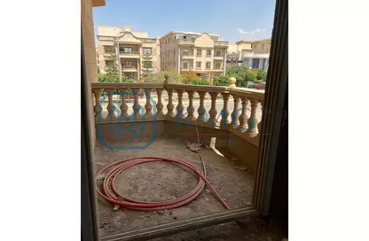 Apartment - 3 Bedrooms - 2 Bathrooms for sale in Mohamed Zerd St. - Area E - Ganoob El Acadimia - New Cairo City - Cairo