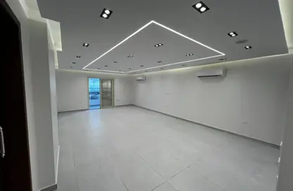 Apartment - 3 Bedrooms - 4 Bathrooms for sale in Al Ahrar St. - Dokki - Giza