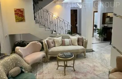 فيلا - 5 غرف نوم - 4 حمامات للايجار في كمبوند بالما - المستثمرين الشمالية - مدينة القاهرة الجديدة - القاهرة