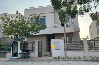 Villa - 5 Bedrooms - 5 Bathrooms for sale in Atrio - Sheikh Zayed Compounds - Sheikh Zayed City - Giza