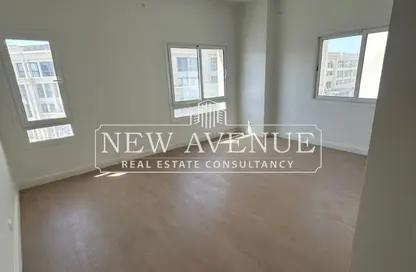 Apartment - 4 Bedrooms - 3 Bathrooms for sale in Mivida - 5th Settlement Compounds - The 5th Settlement - New Cairo City - Cairo