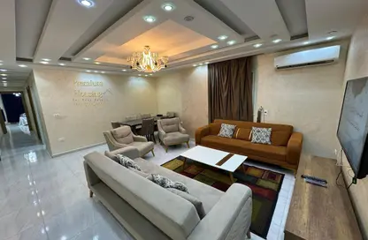 Apartment - 2 Bedrooms - 2 Bathrooms for rent in Adn St. - Mohandessin - Giza