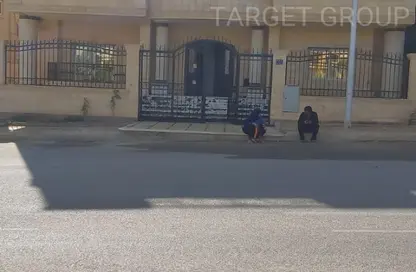 فيلا - 8 غرف نوم - 8 حمامات للايجار في المنطقة أ - حى جنوب الاكايمية - مدينة القاهرة الجديدة - القاهرة