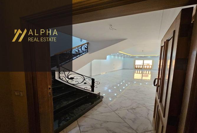 7954060 - Property Image 3