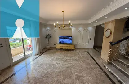 دوبلكس - 3 غرف نوم - 2 حمامات للبيع في حدائق المهندسين - الحي الرابع - الشيخ زايد - الجيزة