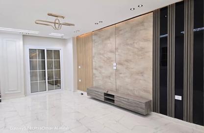 Apartment - 3 Bedrooms - 2 Bathrooms for sale in Gate 1 - Khofo - Hadayek El Ahram - Giza