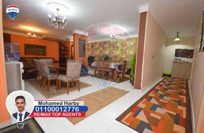 شقة - 3 غرف نوم - 2 حمامات للبيع في شارع محمود العيسوي - ميامي - حي اول المنتزة - الاسكندرية