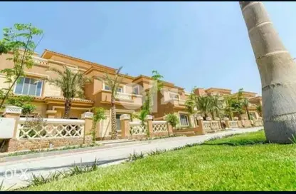 Villa - 3 Bedrooms - 4 Bathrooms for sale in La Nuova Vista - North Investors Area - New Cairo City - Cairo