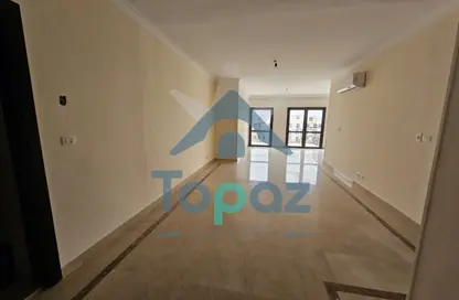 شقة - 3 غرف نوم - 3 حمامات للايجار في ذا كورت ياردز - كمبوندات الشيخ زايد - الشيخ زايد - الجيزة