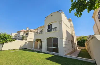 فيلا - 5 غرف نوم - 4 حمامات للبيع في الباتيو 4 - الباتيو - كمبوندات الشروق - مدينة الشروق - القاهرة