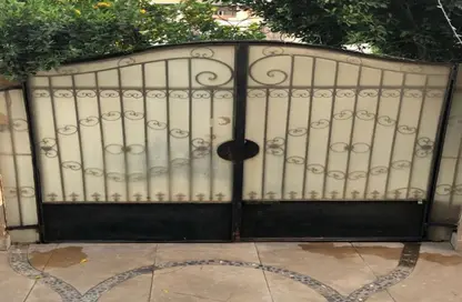 Apartment - 3 Bedrooms - 2 Bathrooms for sale in Ka'b Ibn Malik St. - Al Narges 6 - Al Narges - New Cairo City - Cairo