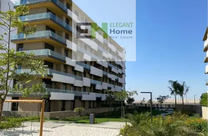 شقة - 2 غرف نوم - 2 حمامات للبيع في كمبوند البروج - كمبوندات الشروق - مدينة الشروق - القاهرة