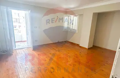 Apartment - 3 Bedrooms - 2 Bathrooms for sale in Al Hedaya Mosque St. - Saba Basha - Hay Sharq - Alexandria