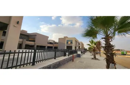 محل - استوديو - 1 حمام للايجار في كمبوند فيلدج جاردن القطامية - كمبوندات التجمع الخامس - التجمع الخامس - مدينة القاهرة الجديدة - القاهرة