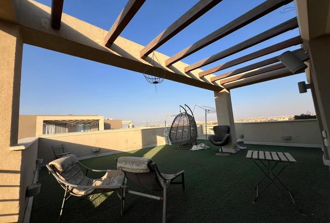 8048760 - Property Image 2