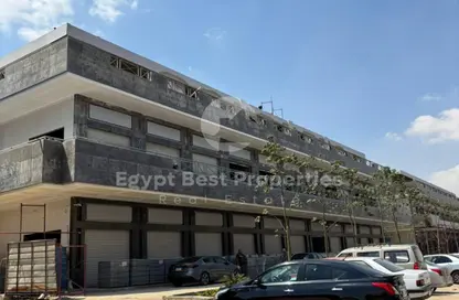 محل تجاري - استوديو - 1 حمام للبيع في المحور المركزي - الحي السابع - مدينة 6 أكتوبر - الجيزة