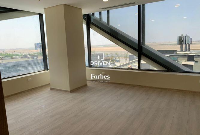 8005924 - Property Image 2