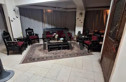 Apartment - 6 Bedrooms - 2 Bathrooms for sale in Gesr Al Suez St. - Roxy - Heliopolis - Masr El Gedida - Cairo